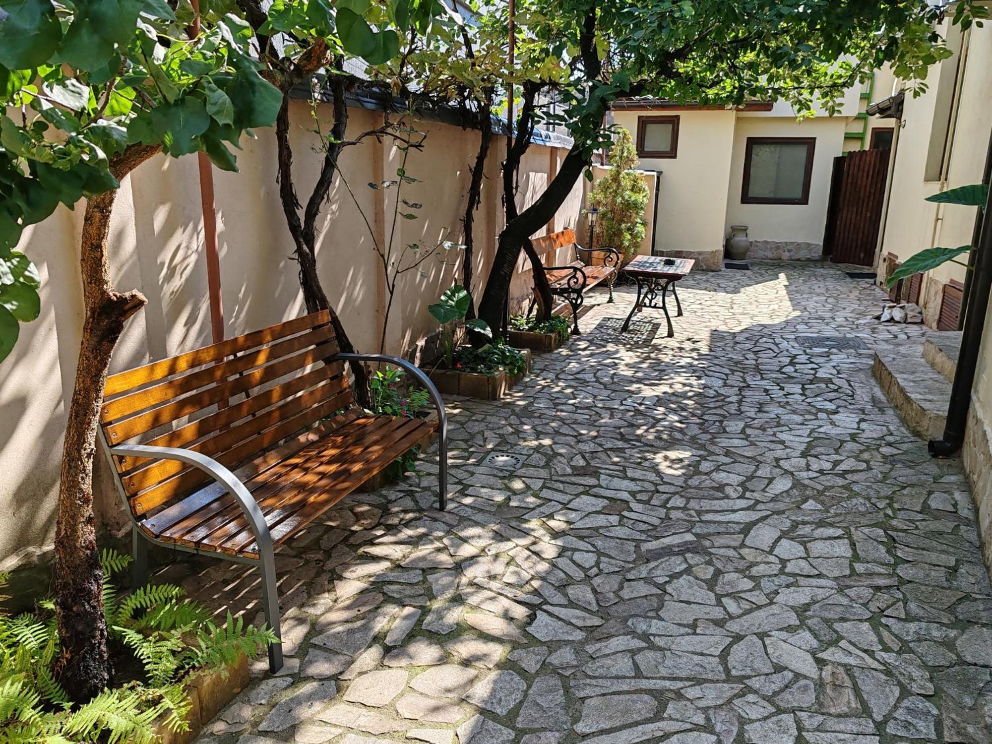 Hotel Arthouse Lucrezia Timişoara Exterior foto