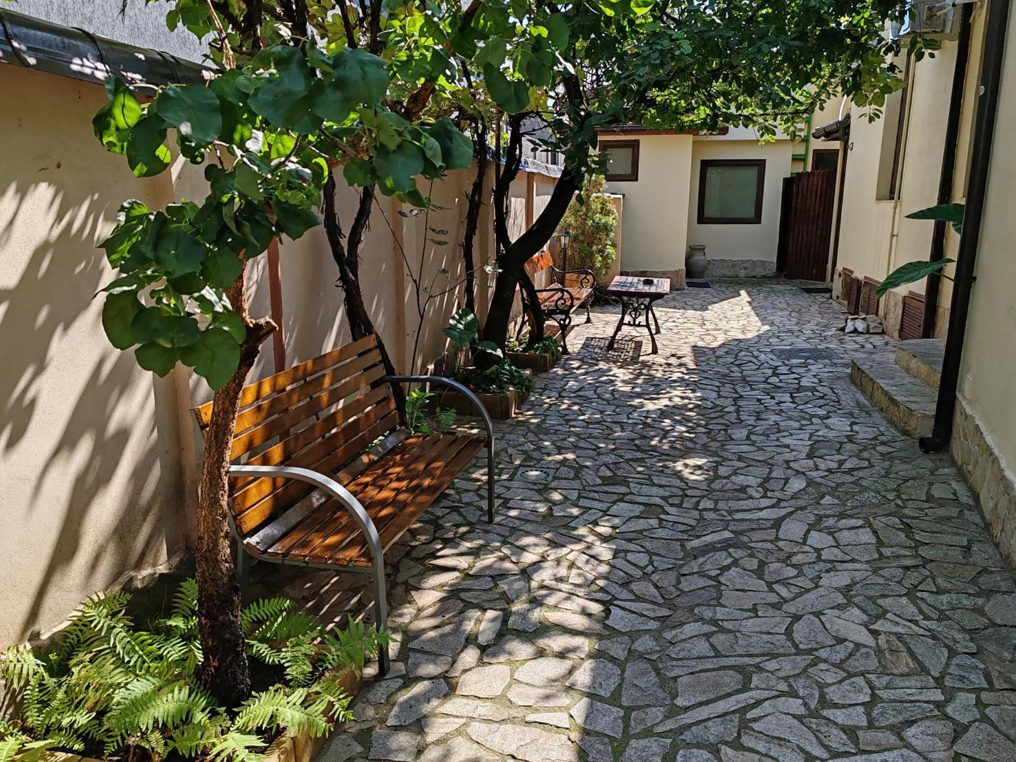 Hotel Arthouse Lucrezia Timişoara Exterior foto